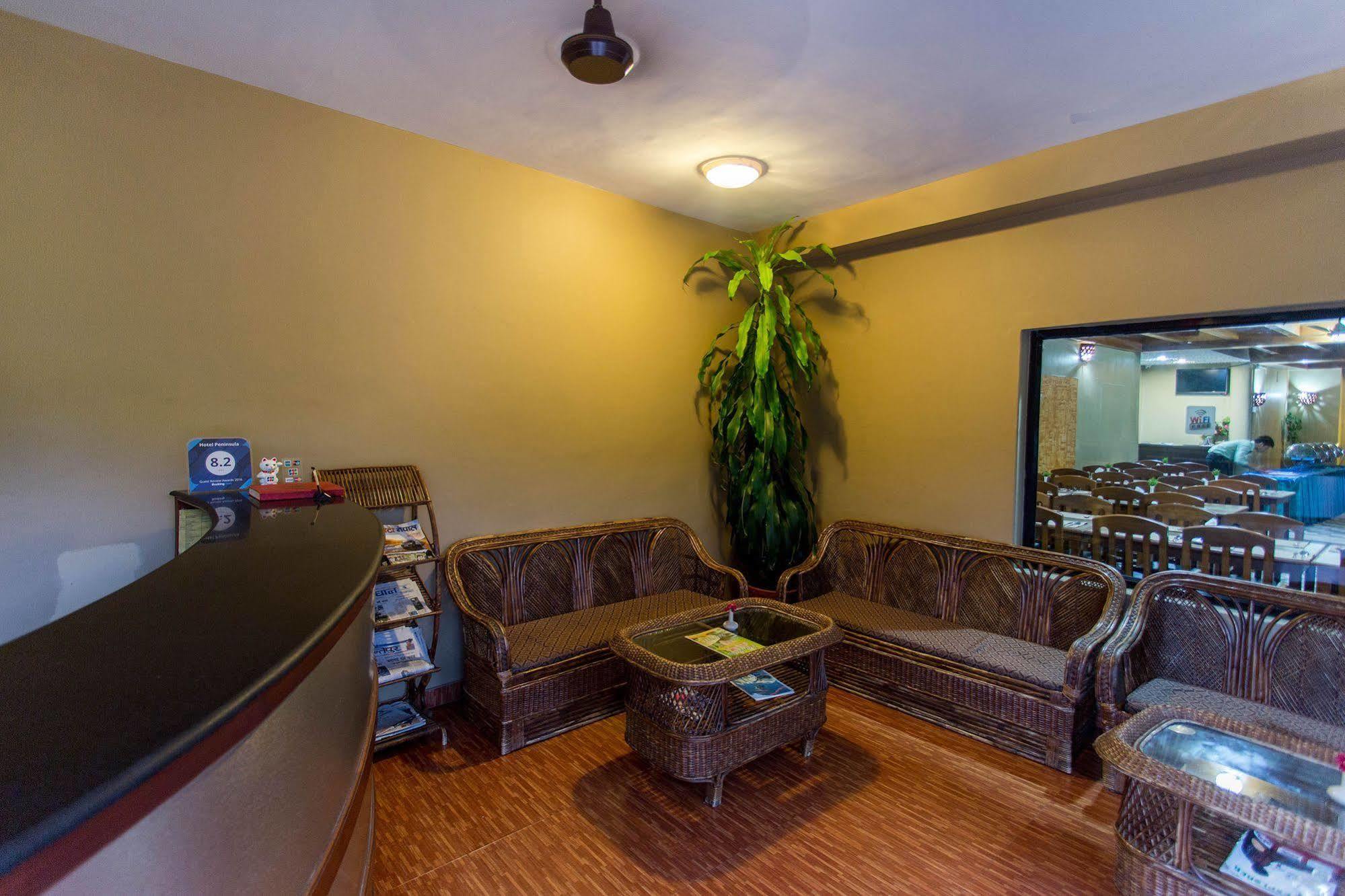 Hotel Peninsula Pokhara Extérieur photo